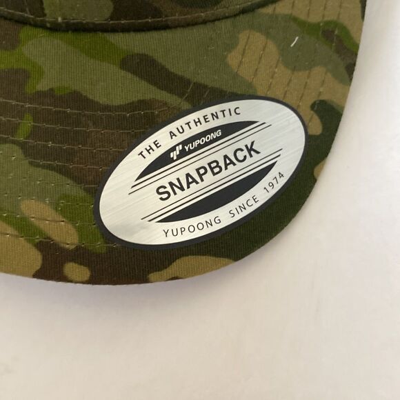 The Classics by Yupoong MultiCam Tropic SnapBack Hat NWT - Picture 6 of 8